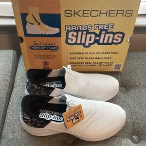 Skechers Women's Slip-Ins: Ultra Flex 3.0 - Full Flight Casual Sneakers, 9.5